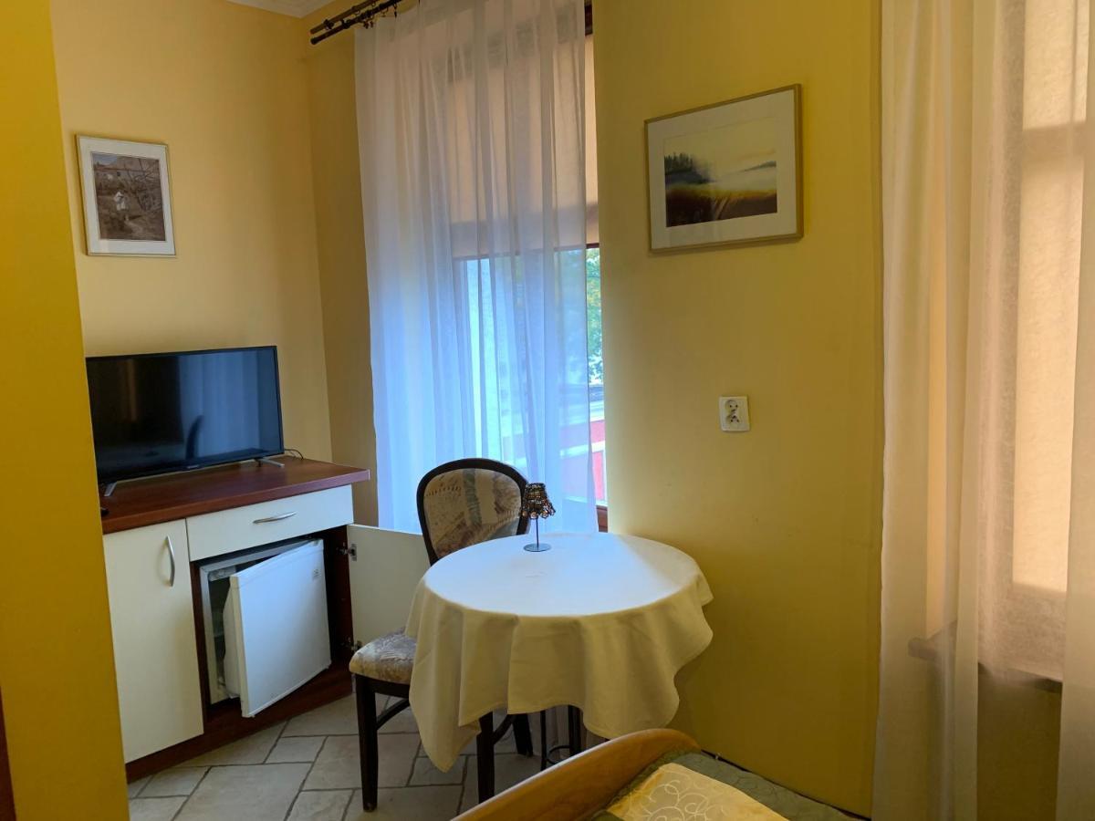 רבאל Apartamenty Classic מראה חיצוני תמונה